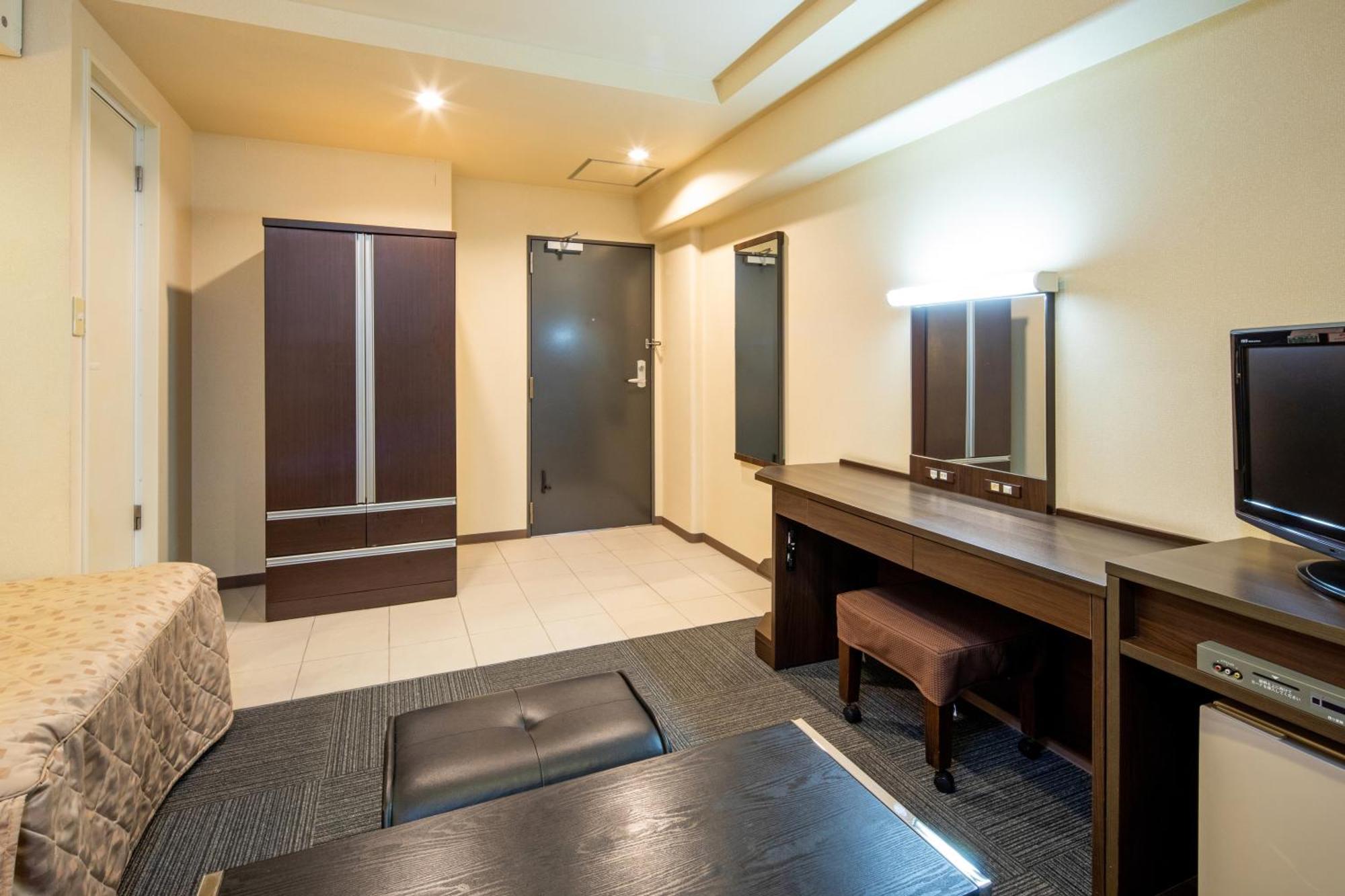 Hotel Aston Plaza Himeji Exterior photo